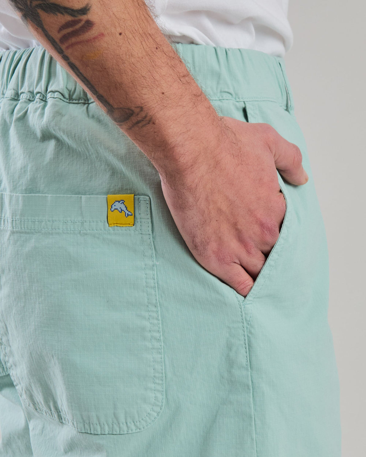 Relaxed Shorts Dolphin light Green